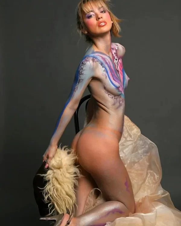 1005250012865 MODEL STUDY 8X10 PRINT