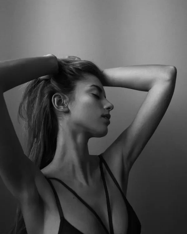 1005250049319 MODEL STUDY 8X10 PRINT