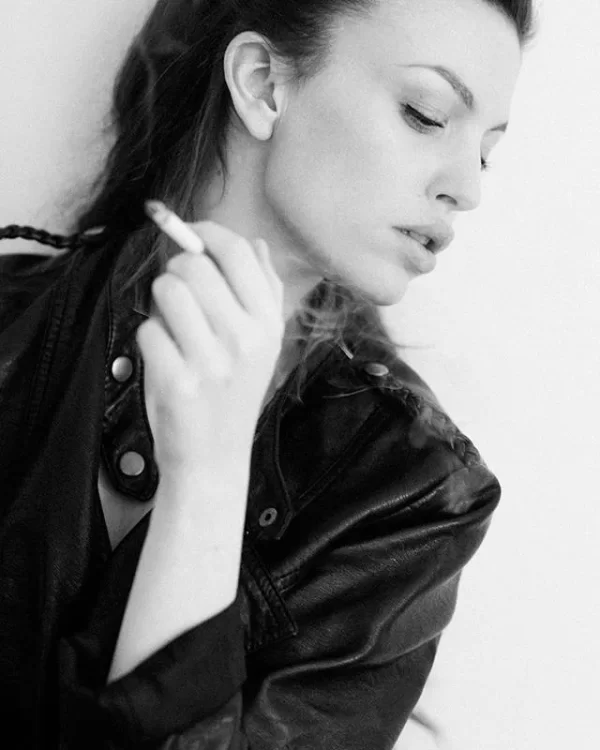 1005250049628 MODEL STUDY 8X10 PRINT