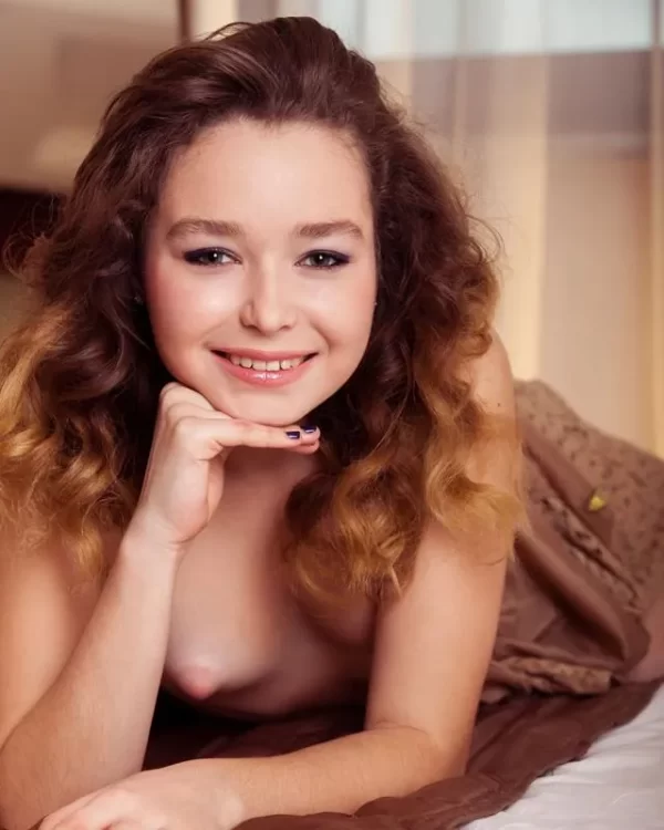 28112500000874 MODEL STUDY 8X10 PRINT