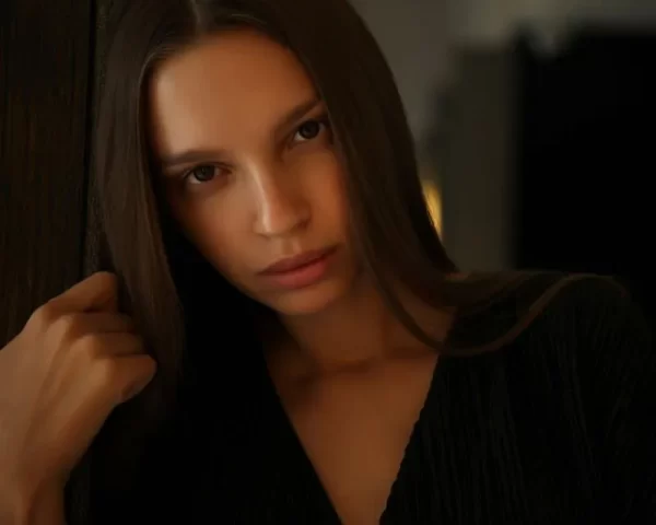 28112500022435 MODEL STUDY 8X10 PRINT