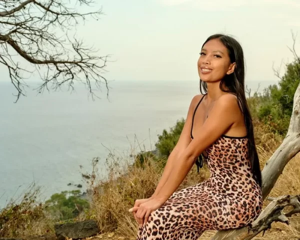 28112500029584 MODEL STUDY 8X10 PRINT