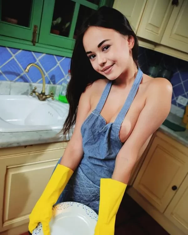 28112500039198 MODEL STUDY 8X10 PRINT