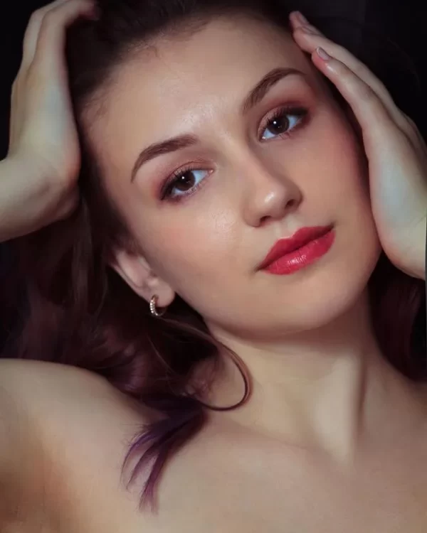 28112500040321 MODEL STUDY 8X10 PRINT