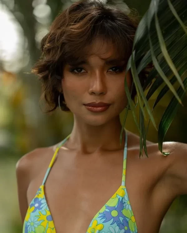 28112500066600 MODEL STUDY 8X10 PRINT